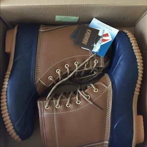 Khombu “Letty” boot. Never worn!